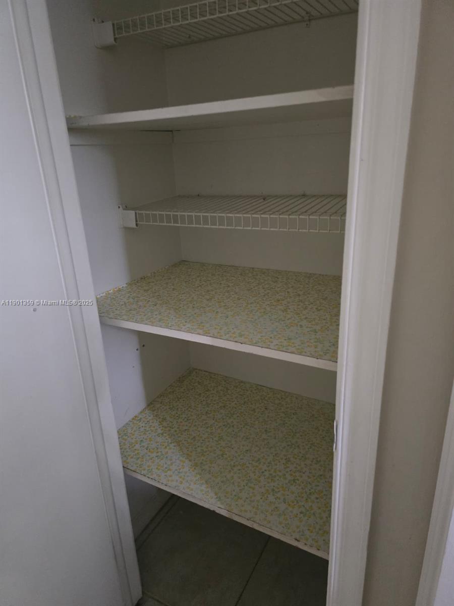 TOWNSITE APTS TEN CONDO - Residential Lease