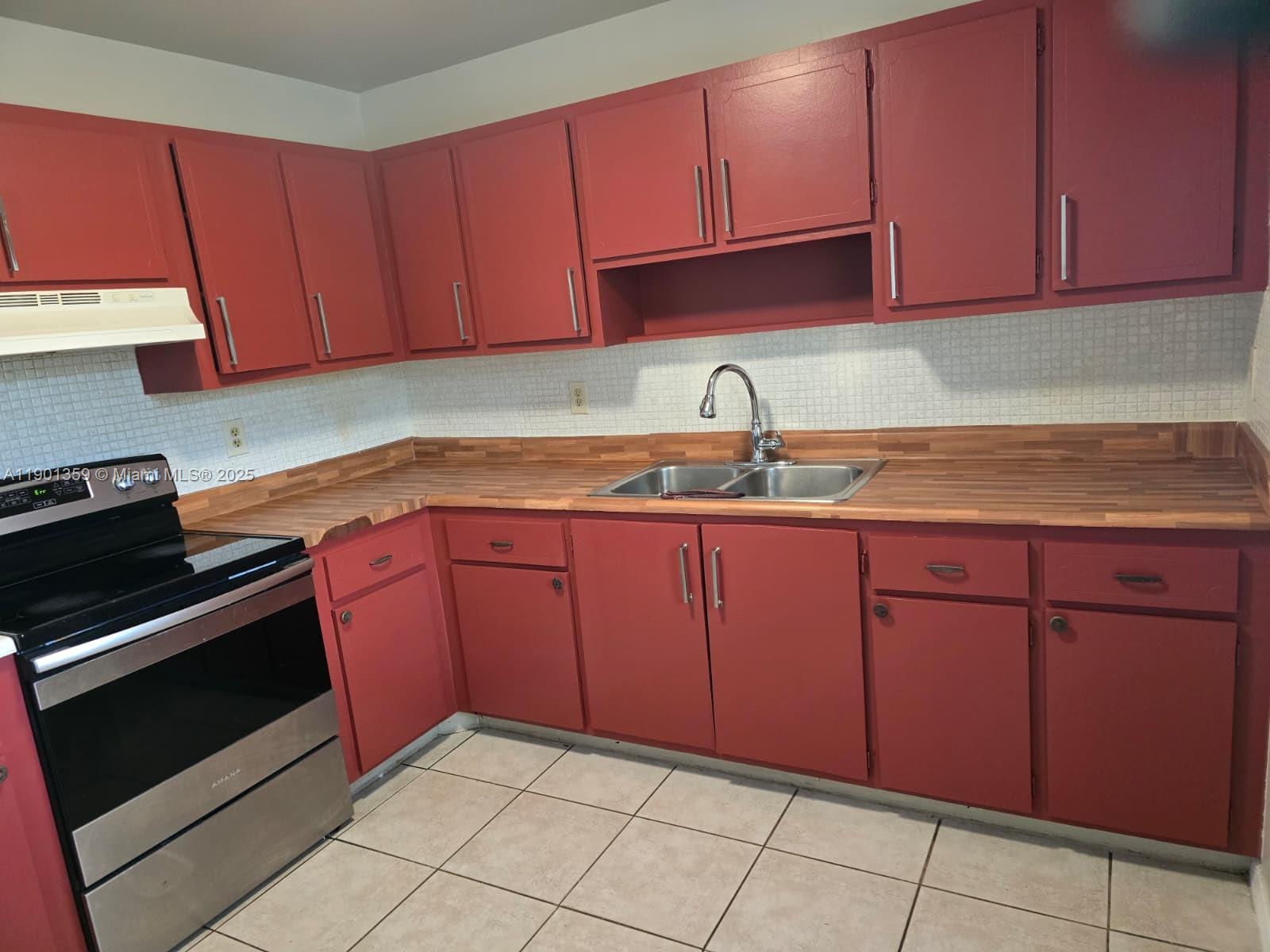 TOWNSITE APTS TEN CONDO - Residential Lease