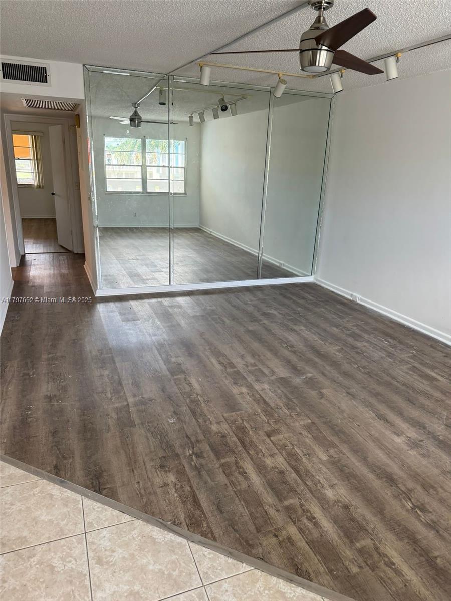 CENTURY VILLAGE CONDO - Residential Lease