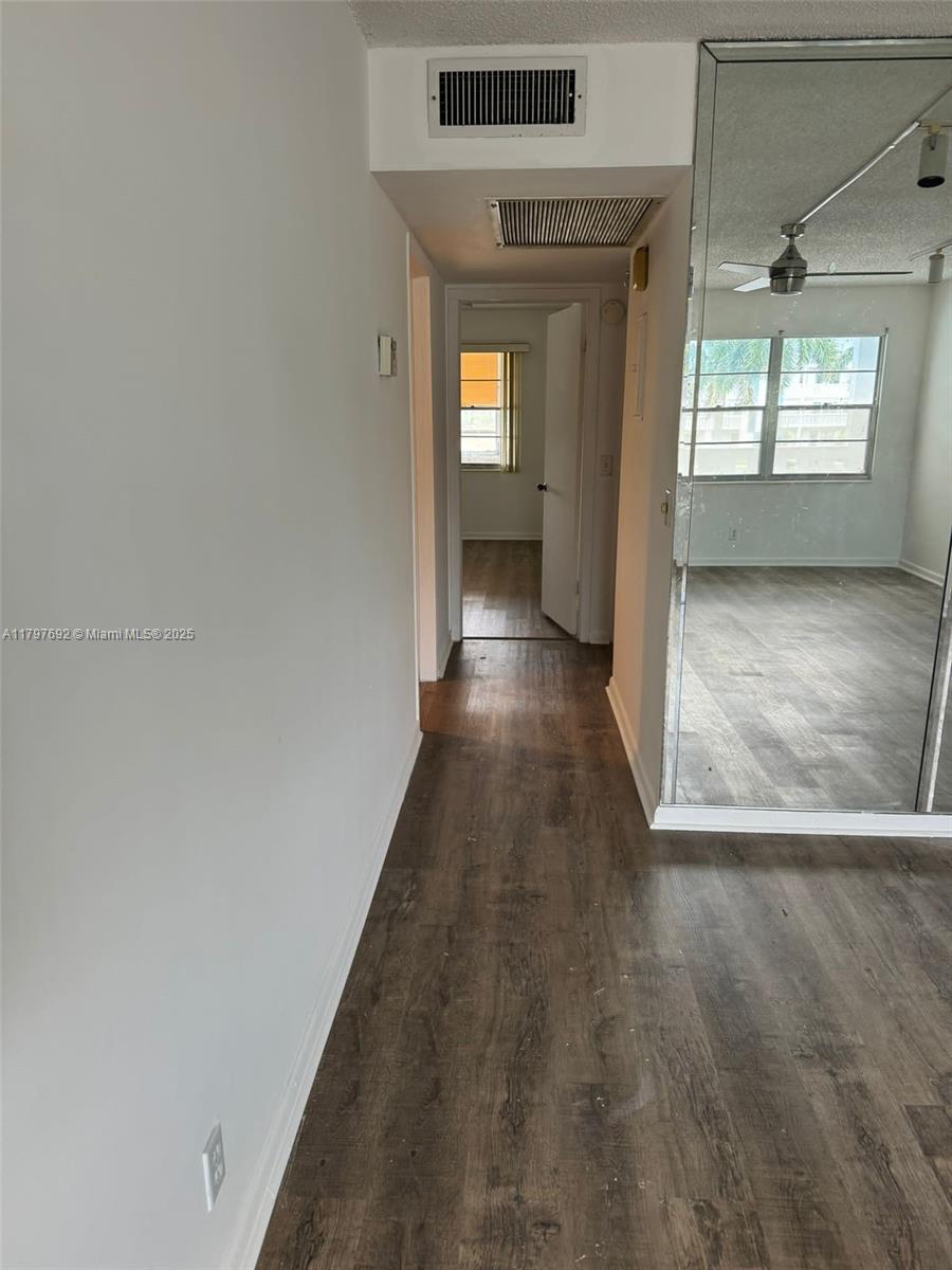 CENTURY VILLAGE CONDO - Residential Lease