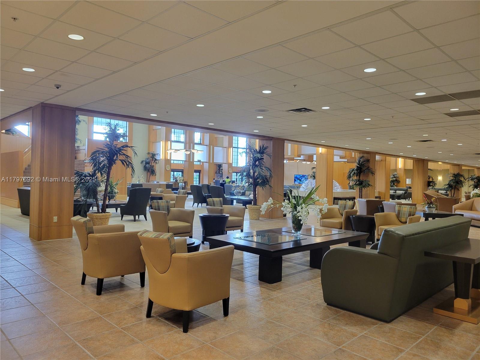 CENTURY VILLAGE CONDO - Residential Lease
