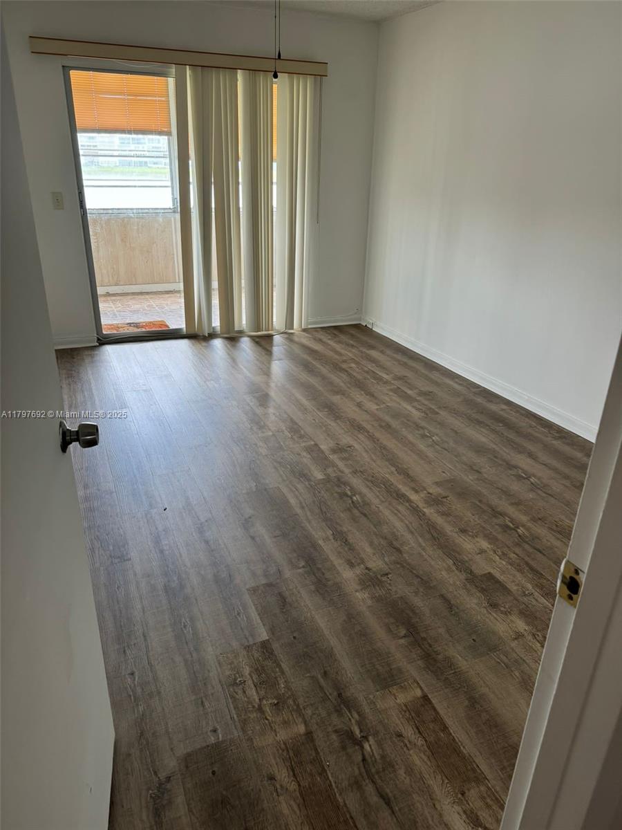 CENTURY VILLAGE CONDO - Residential Lease