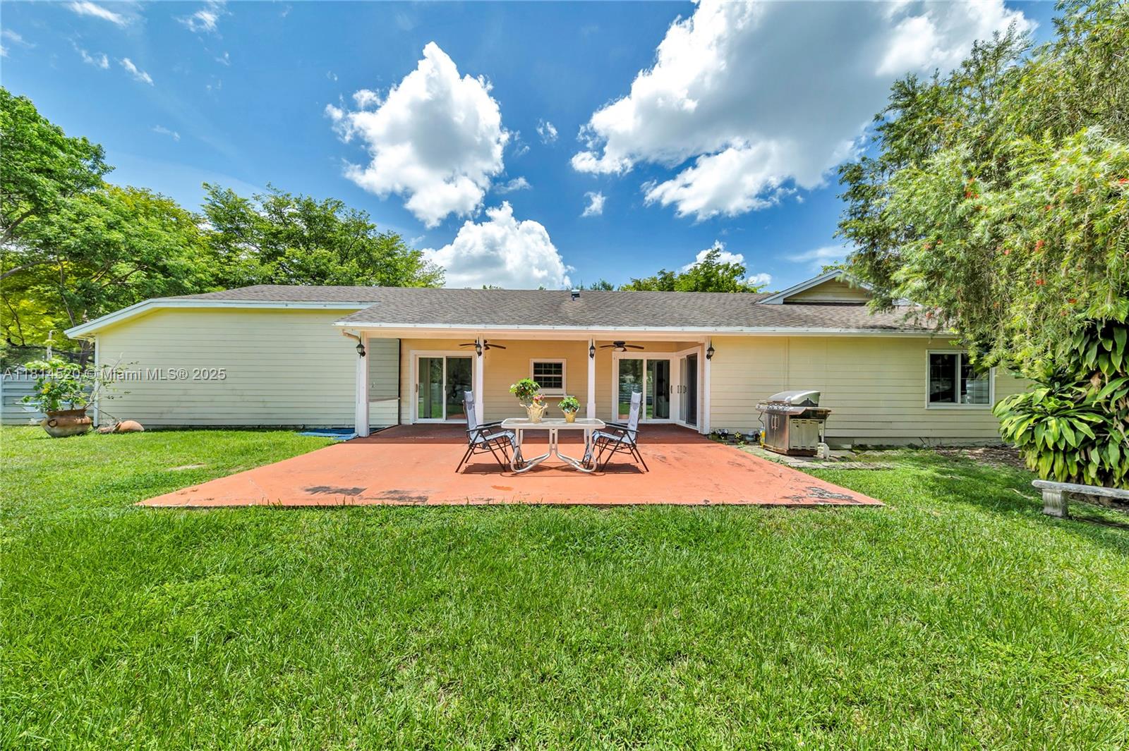 COUNTRY WALK SEC 3 - Residential