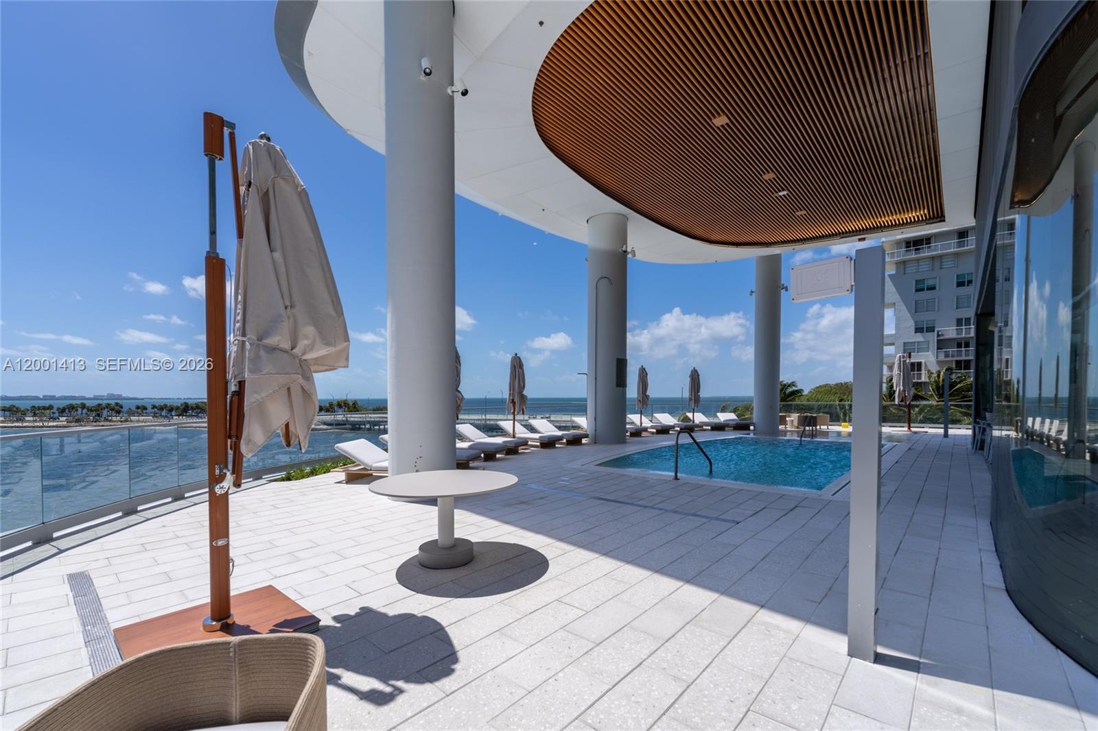 Una Residences - Residential