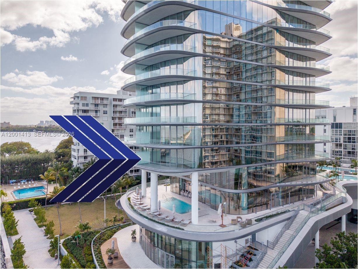 Una Residences - Residential