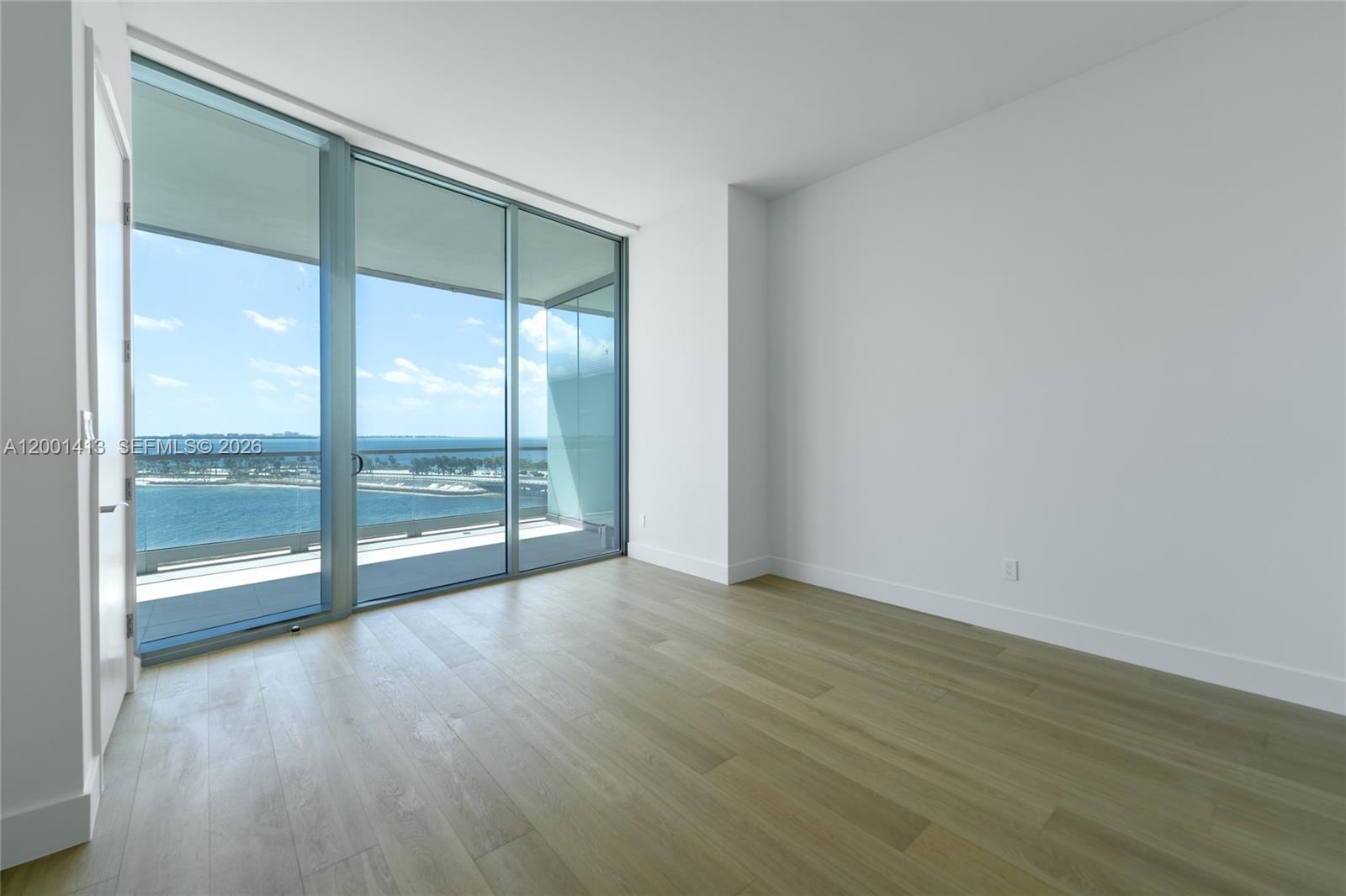 Una Residences - Residential