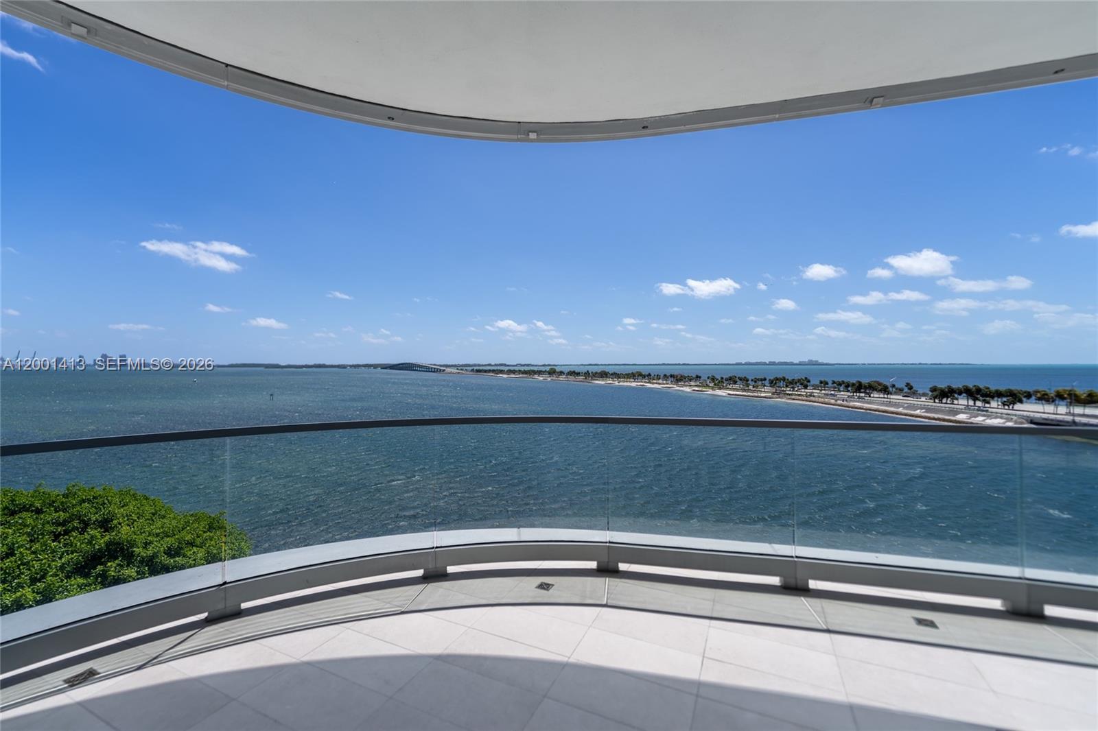 Una Residences - Residential