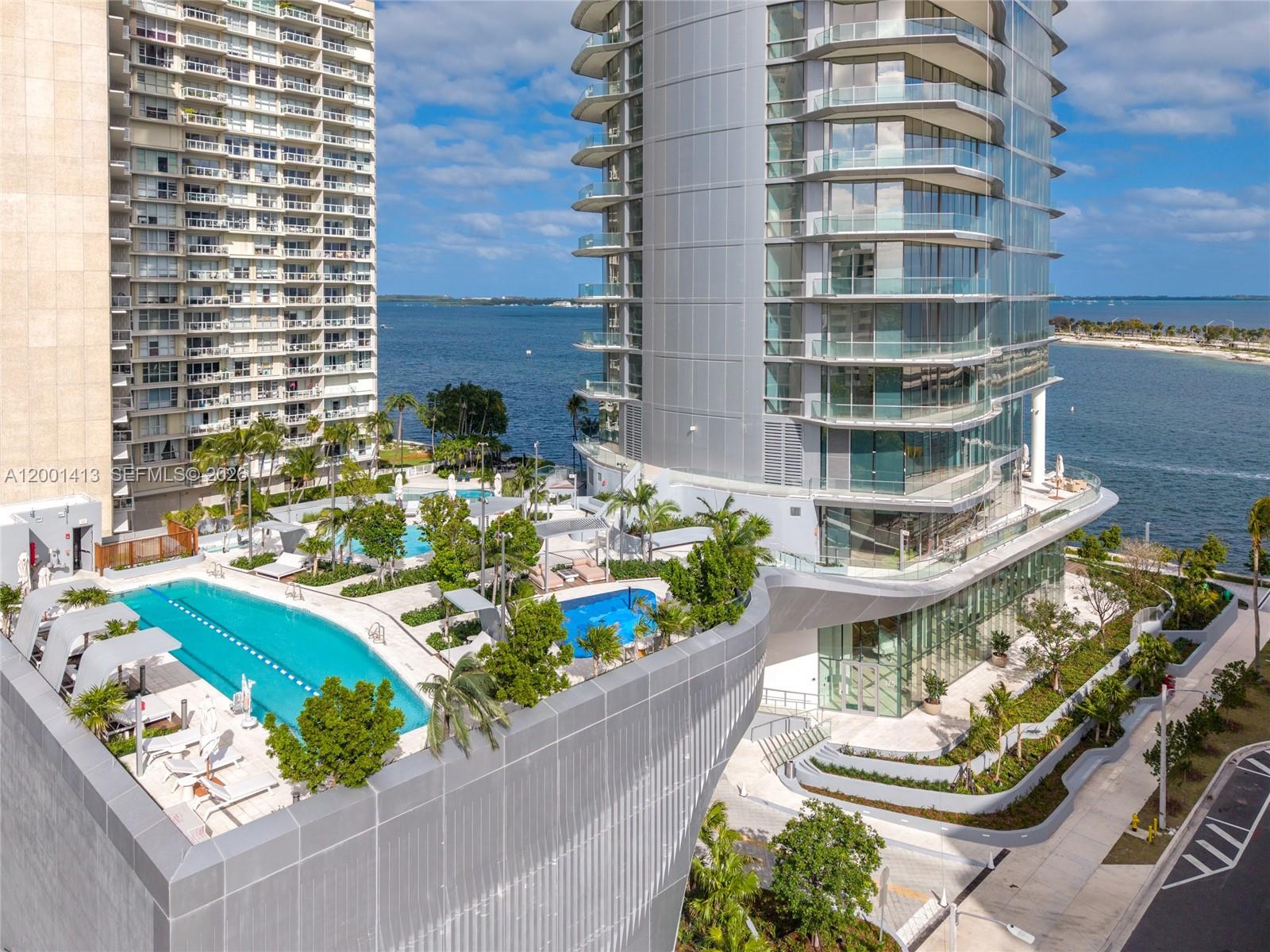 Una Residences - Residential
