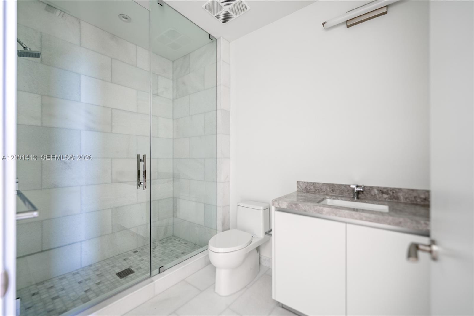 Una Residences - Residential