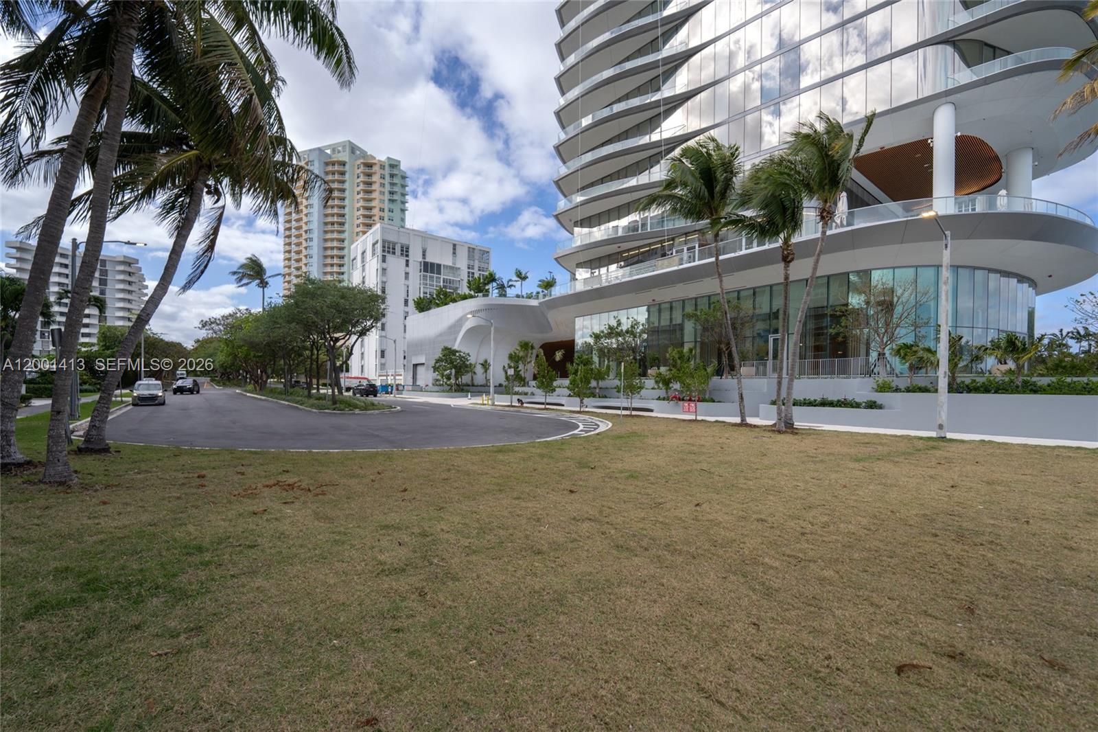 Una Residences - Residential