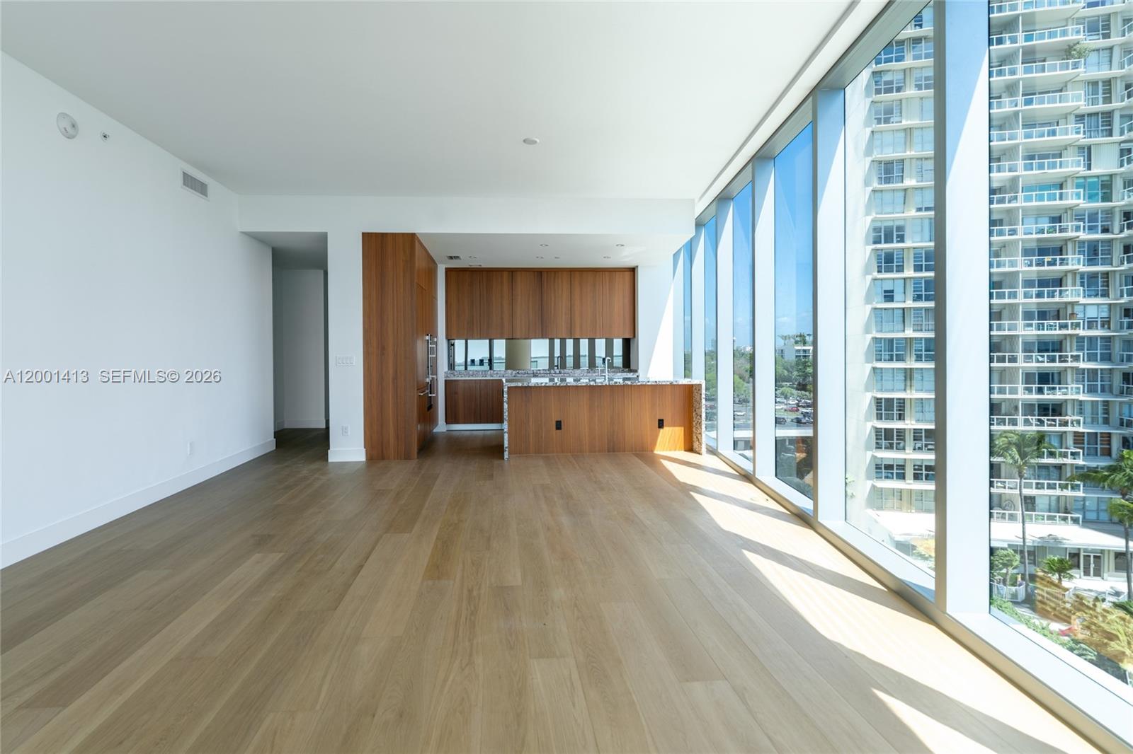 Una Residences - Residential