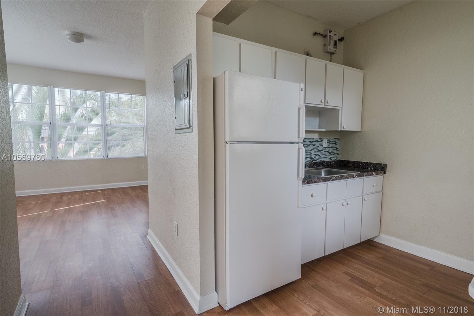 LAWRENCE ESTATE EAST ADDN - Residential Lease