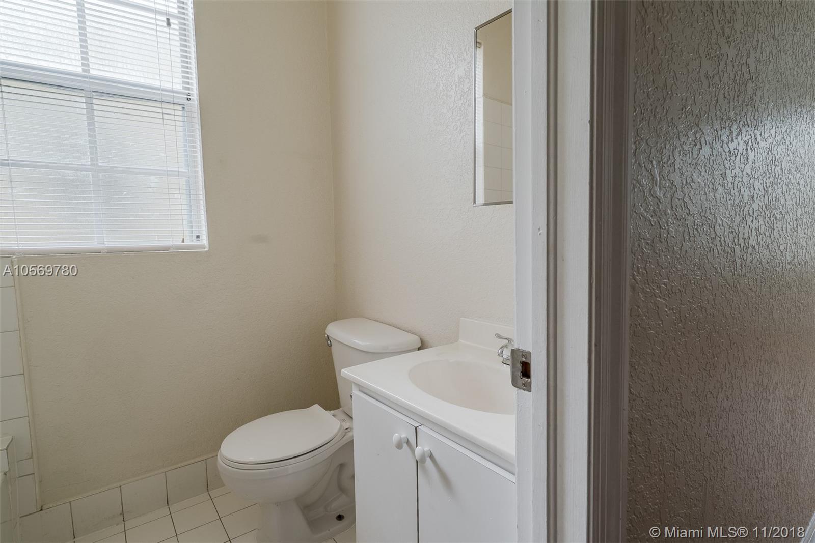 LAWRENCE ESTATE EAST ADDN - Residential Lease