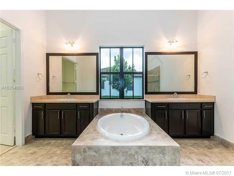 Parkside Estates Of Davie - Residential