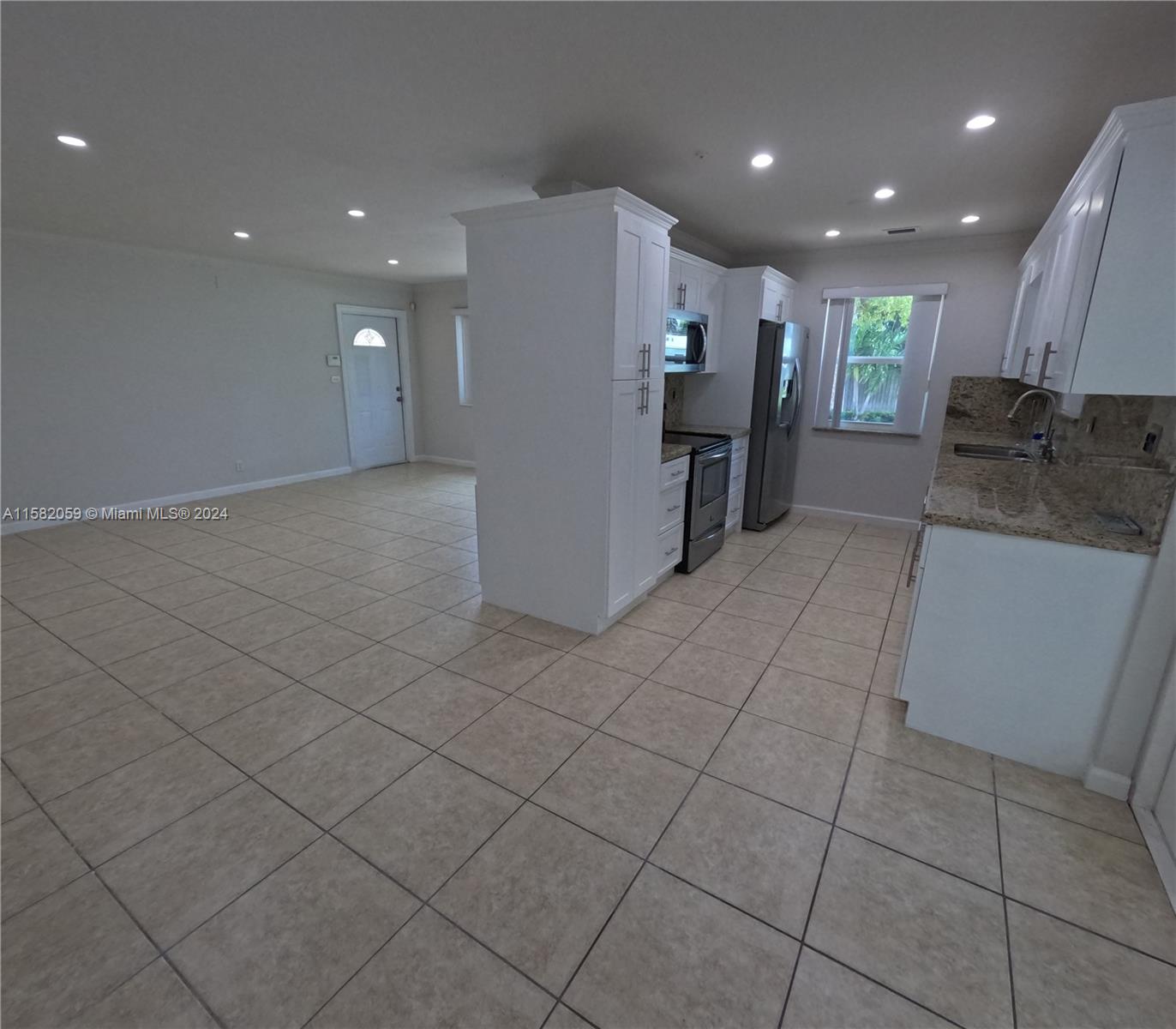 SUNSHINE PARK ESTATES - Residential Lease