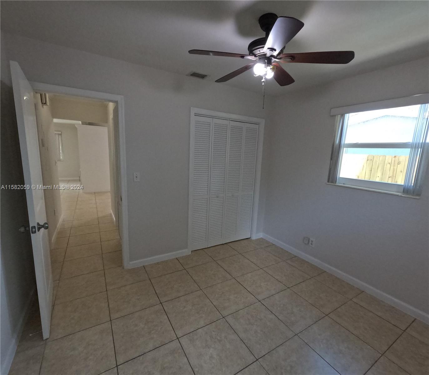 SUNSHINE PARK ESTATES - Residential Lease