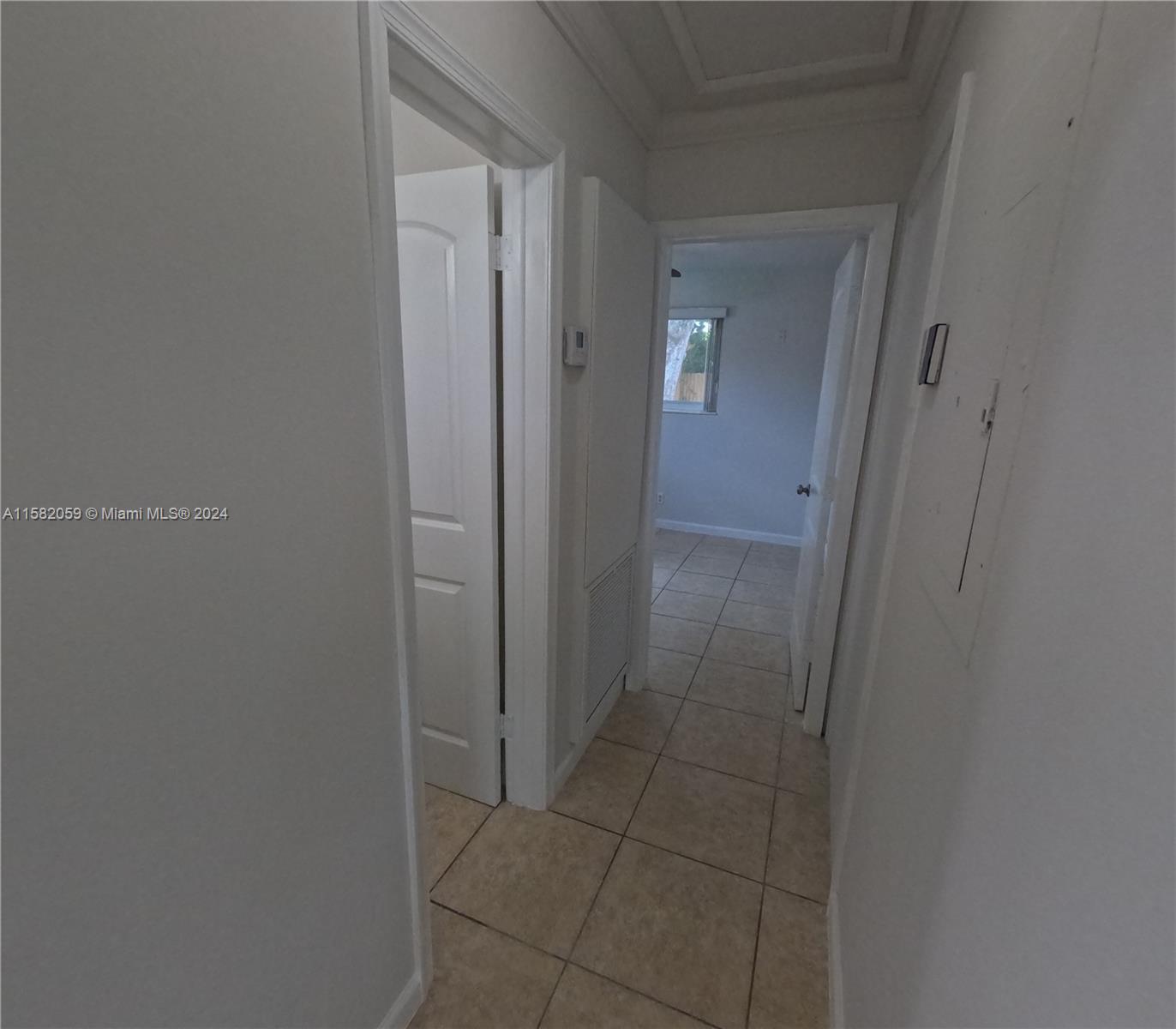 SUNSHINE PARK ESTATES - Residential Lease