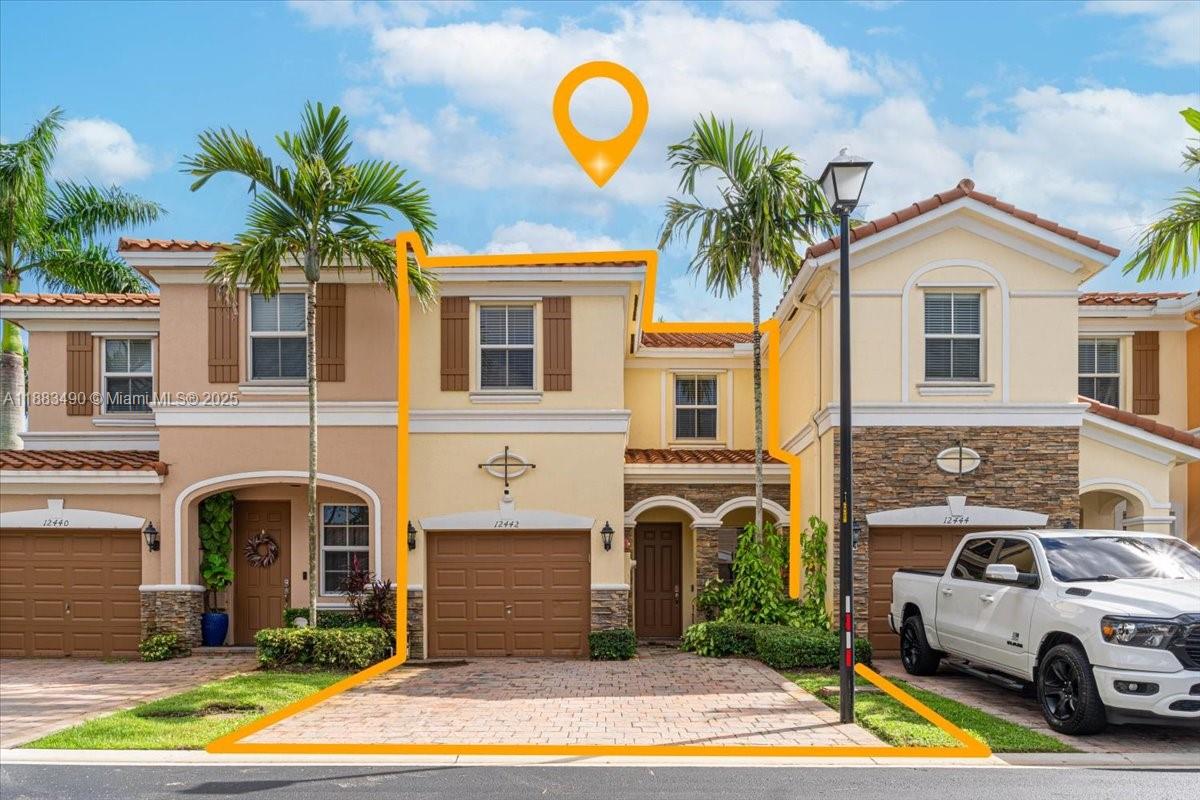 EMERALD CREEK TOWNHOMES - Residential Lease