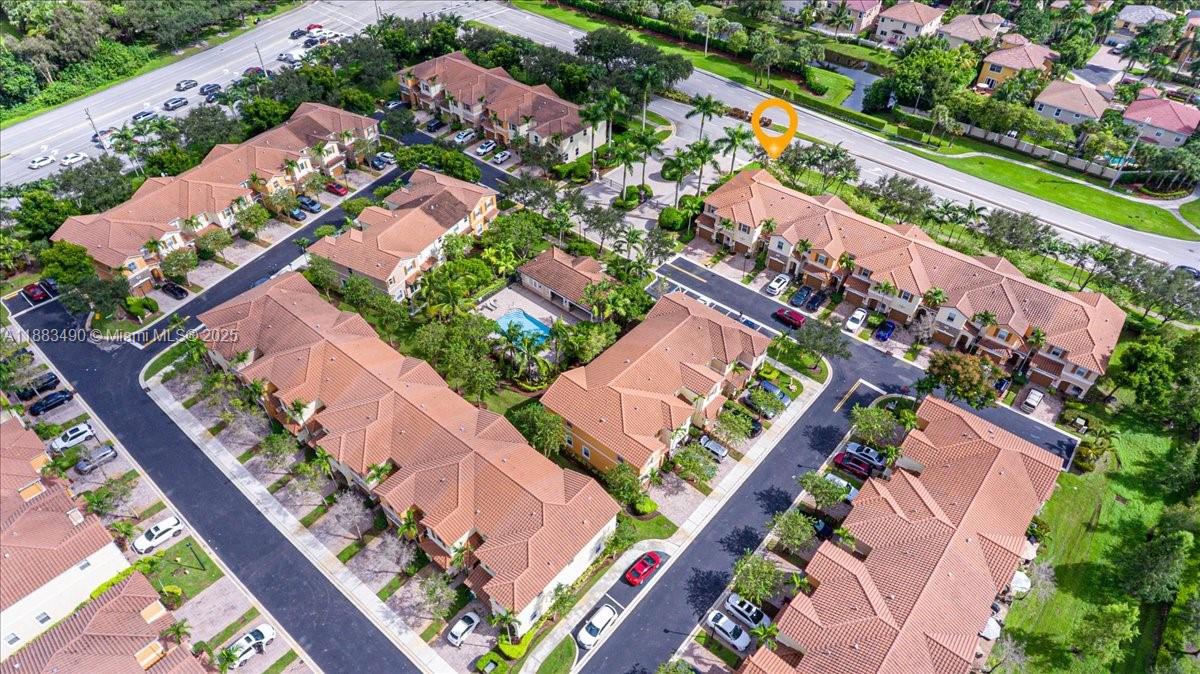 EMERALD CREEK TOWNHOMES - Residential Lease