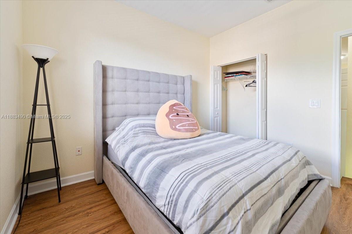 EMERALD CREEK TOWNHOMES - Residential Lease