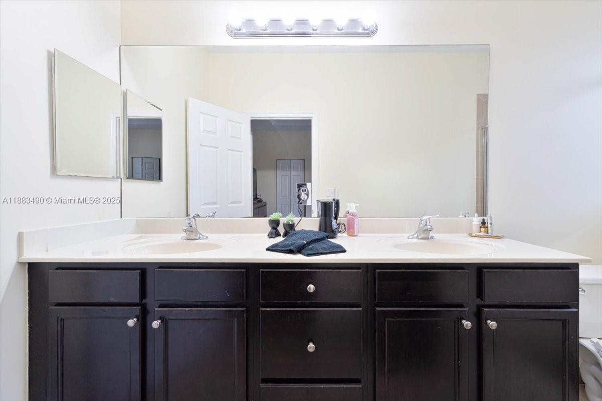 EMERALD CREEK TOWNHOMES - Residential Lease
