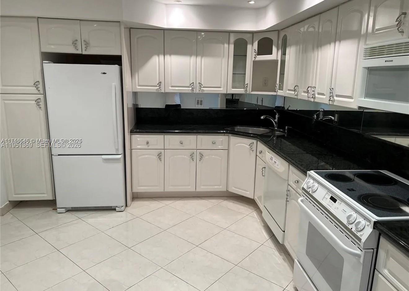 500 Three Islands Blvd 306