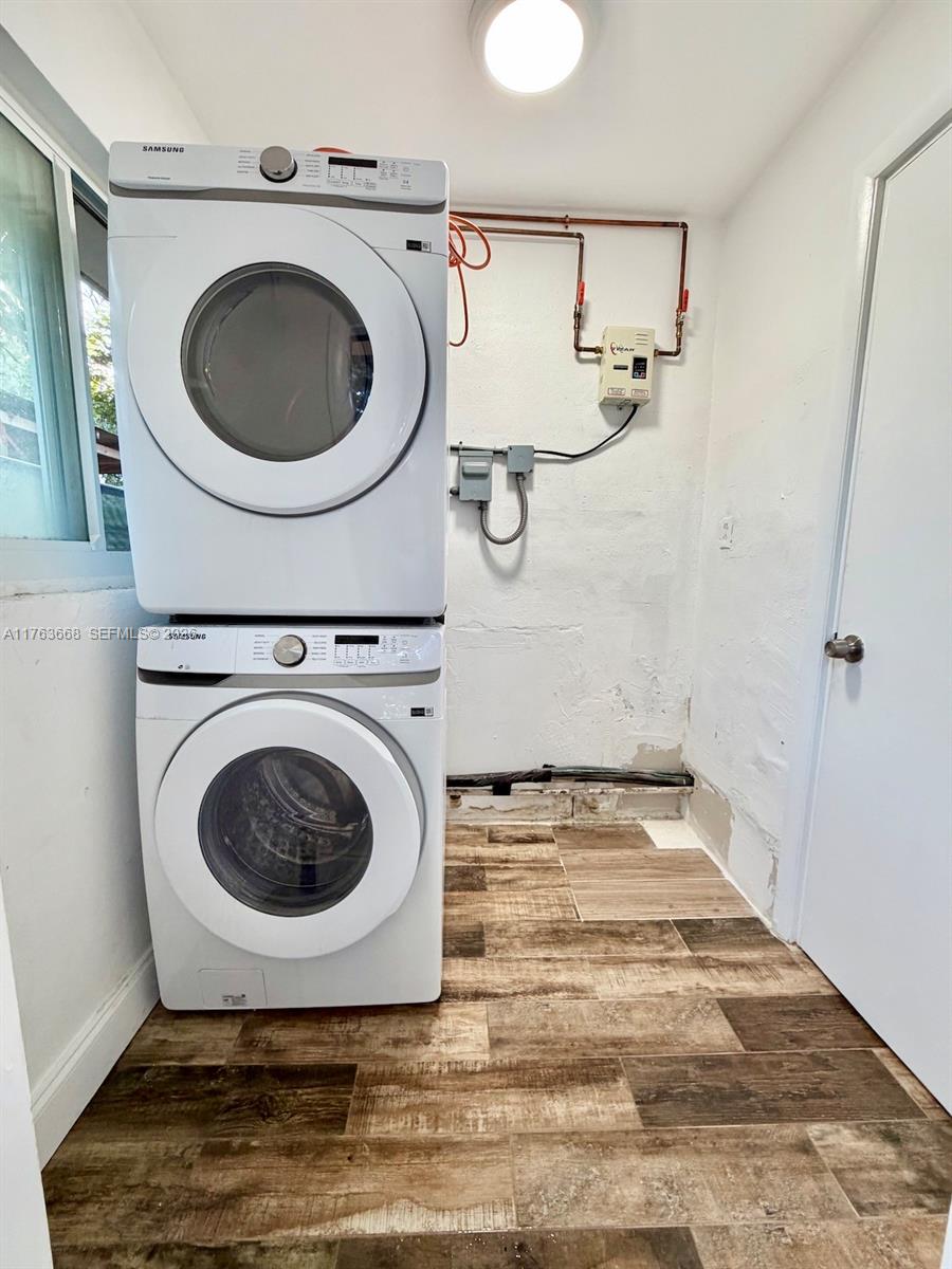 LAWRENCE EST LAND COS SUB - Residential Income