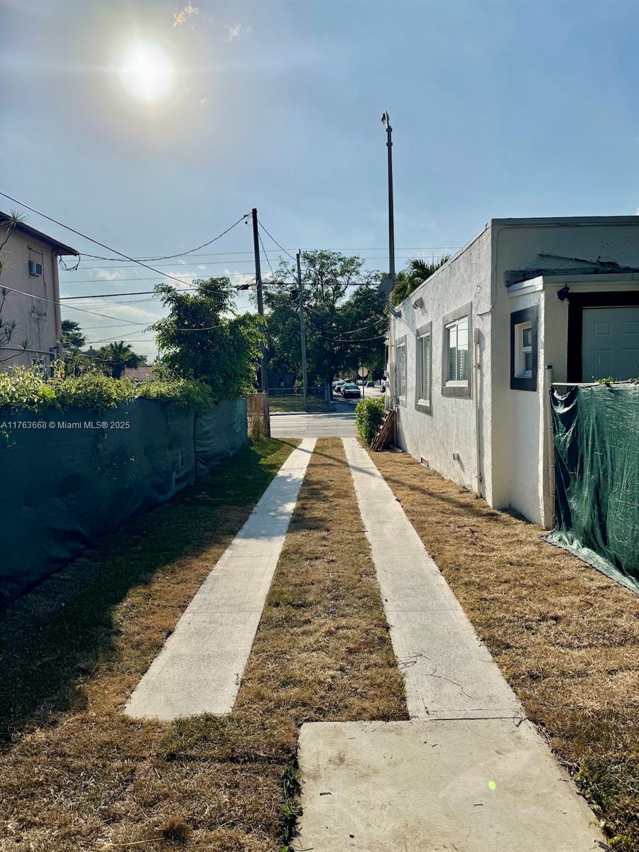 LAWRENCE EST LAND COS SUB - Residential Income