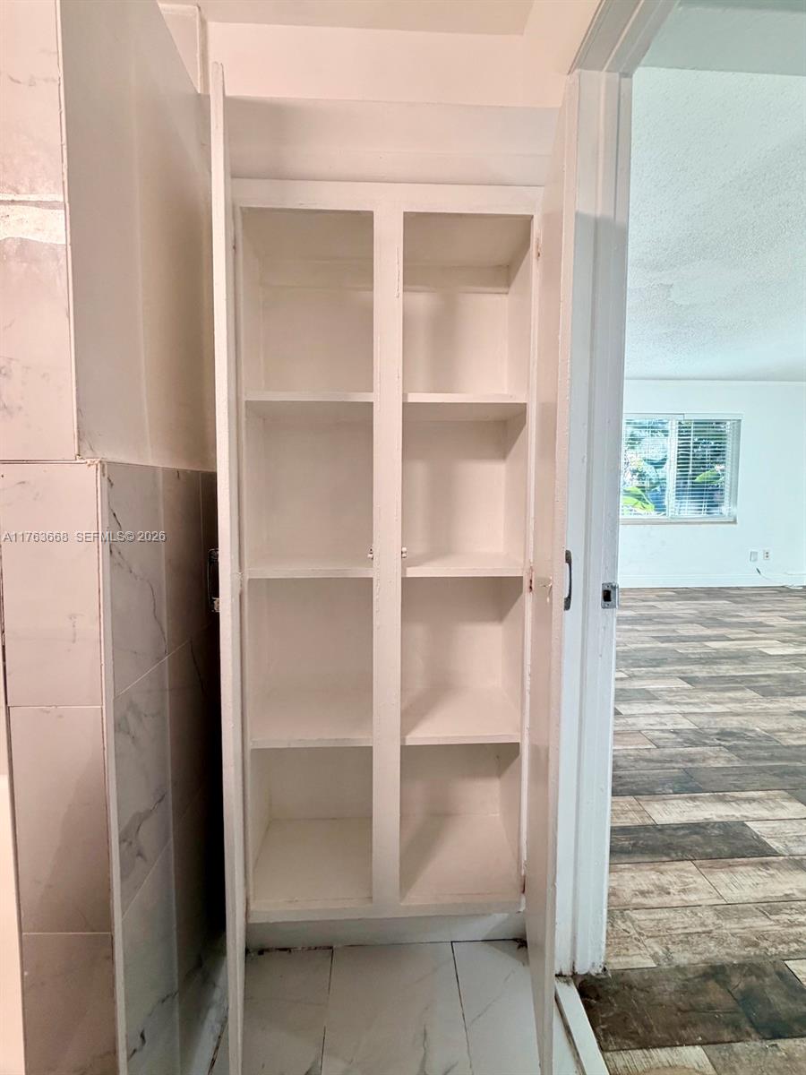 LAWRENCE EST LAND COS SUB - Residential Income