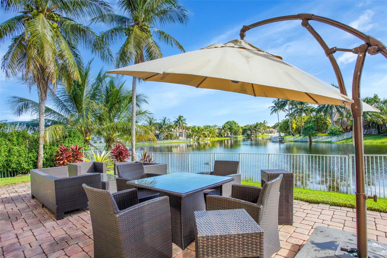 POD 10 AT MONARCH LAKES - Residential