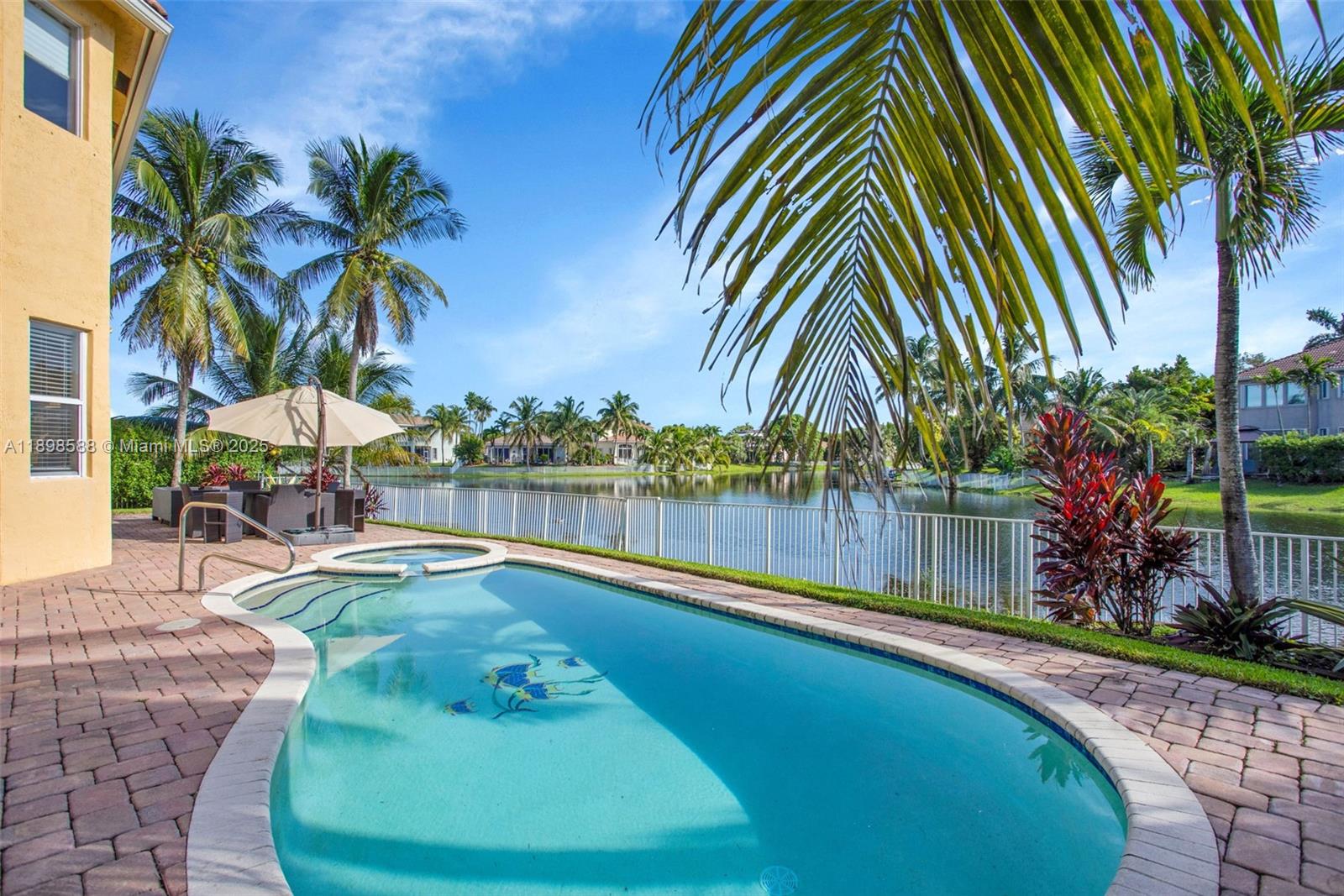 POD 10 AT MONARCH LAKES - Residential