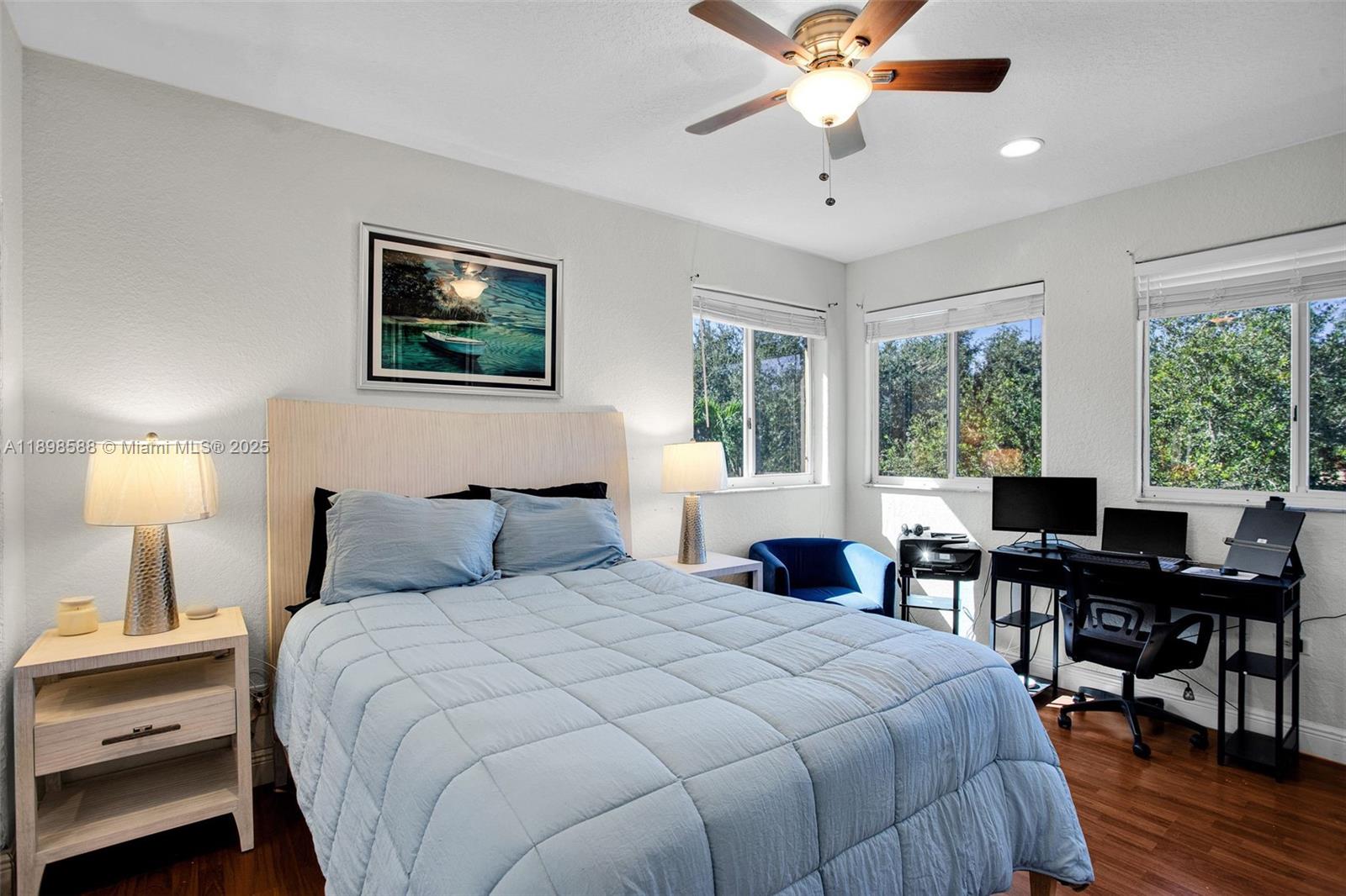 POD 10 AT MONARCH LAKES - Residential