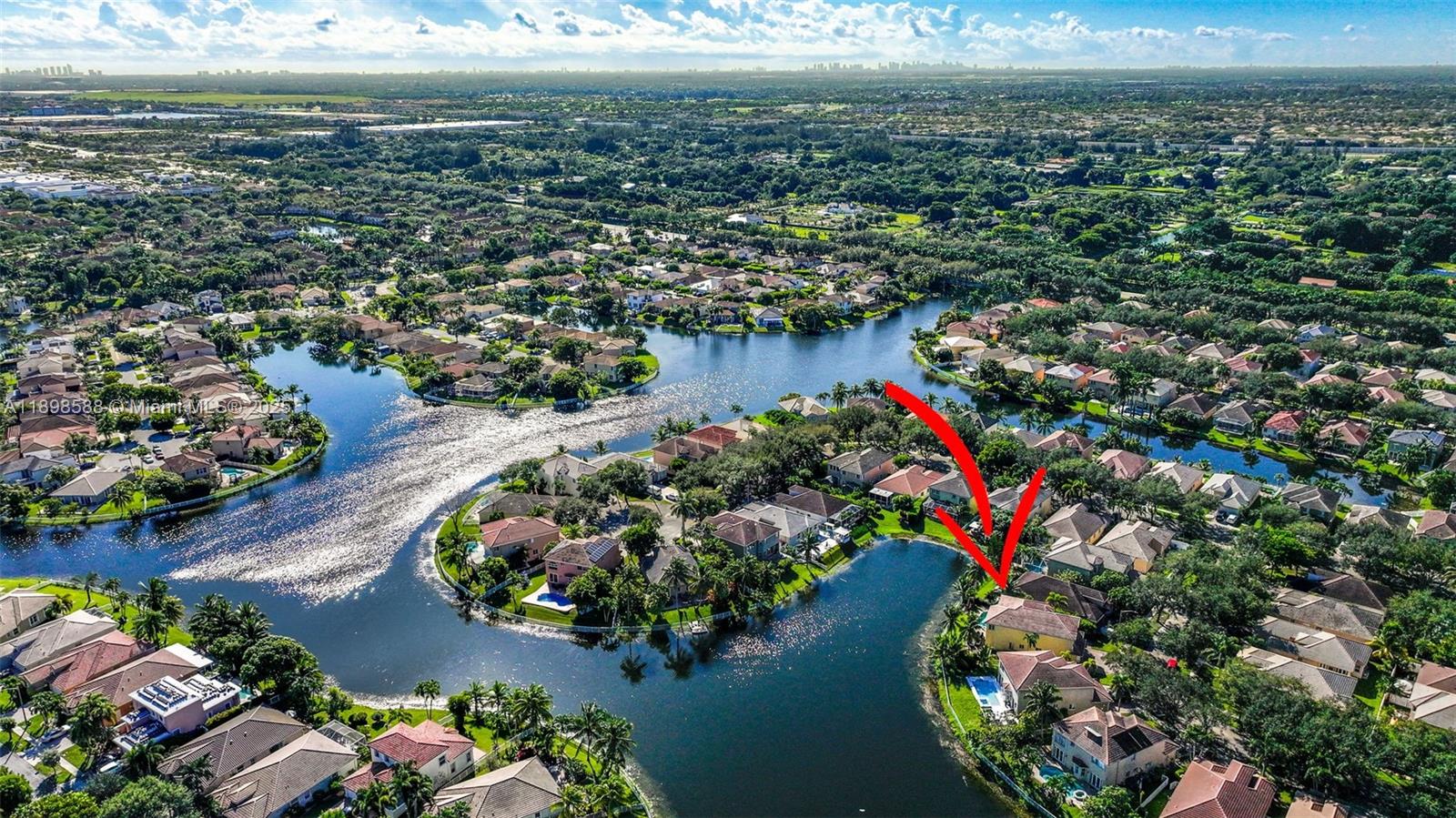 POD 10 AT MONARCH LAKES - Residential