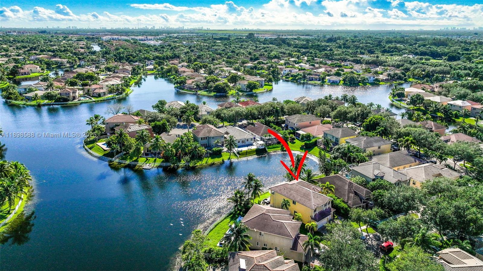 POD 10 AT MONARCH LAKES - Residential