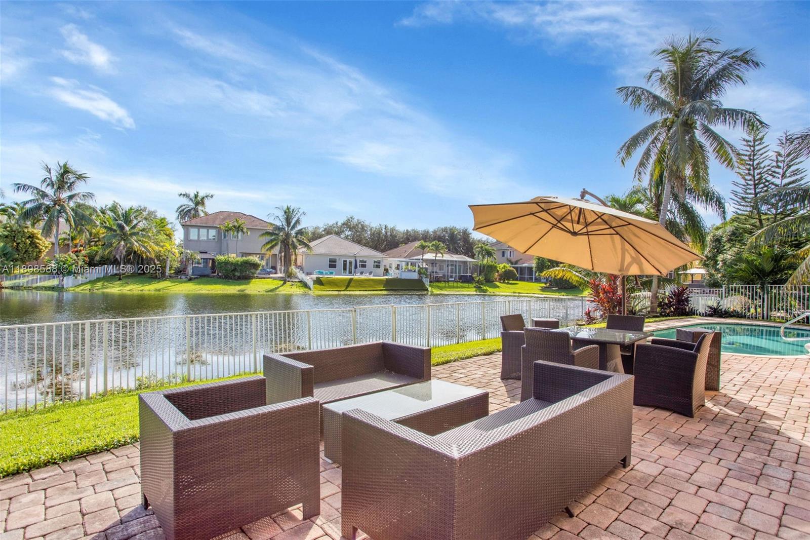 POD 10 AT MONARCH LAKES - Residential