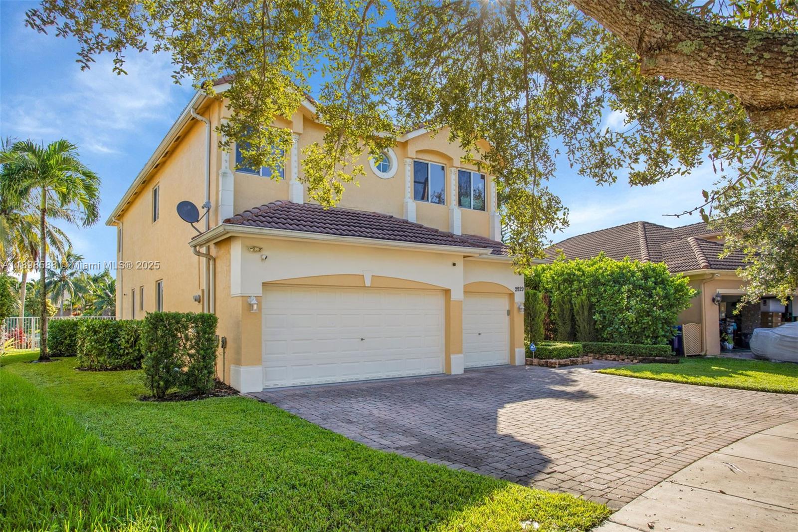 View photos, virtual tours, details... 2929 SW 134th Ave