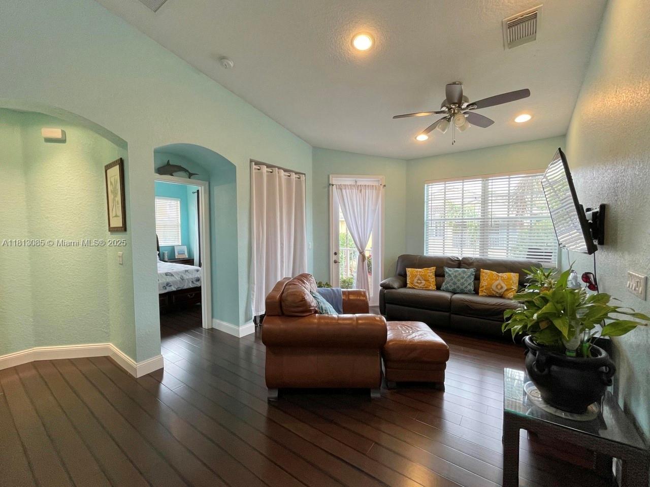 SIERRA BAY - Residential
