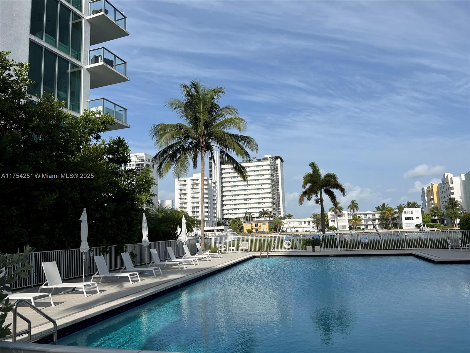 ELOQUENCE ON THE BAY COND - Residential