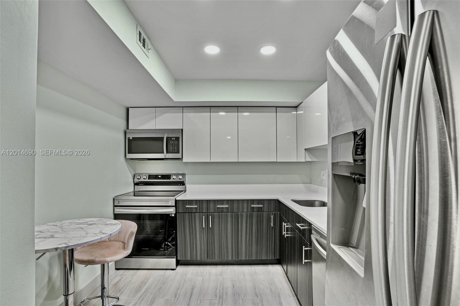 DESOTO PARK CONDO - Residential Lease