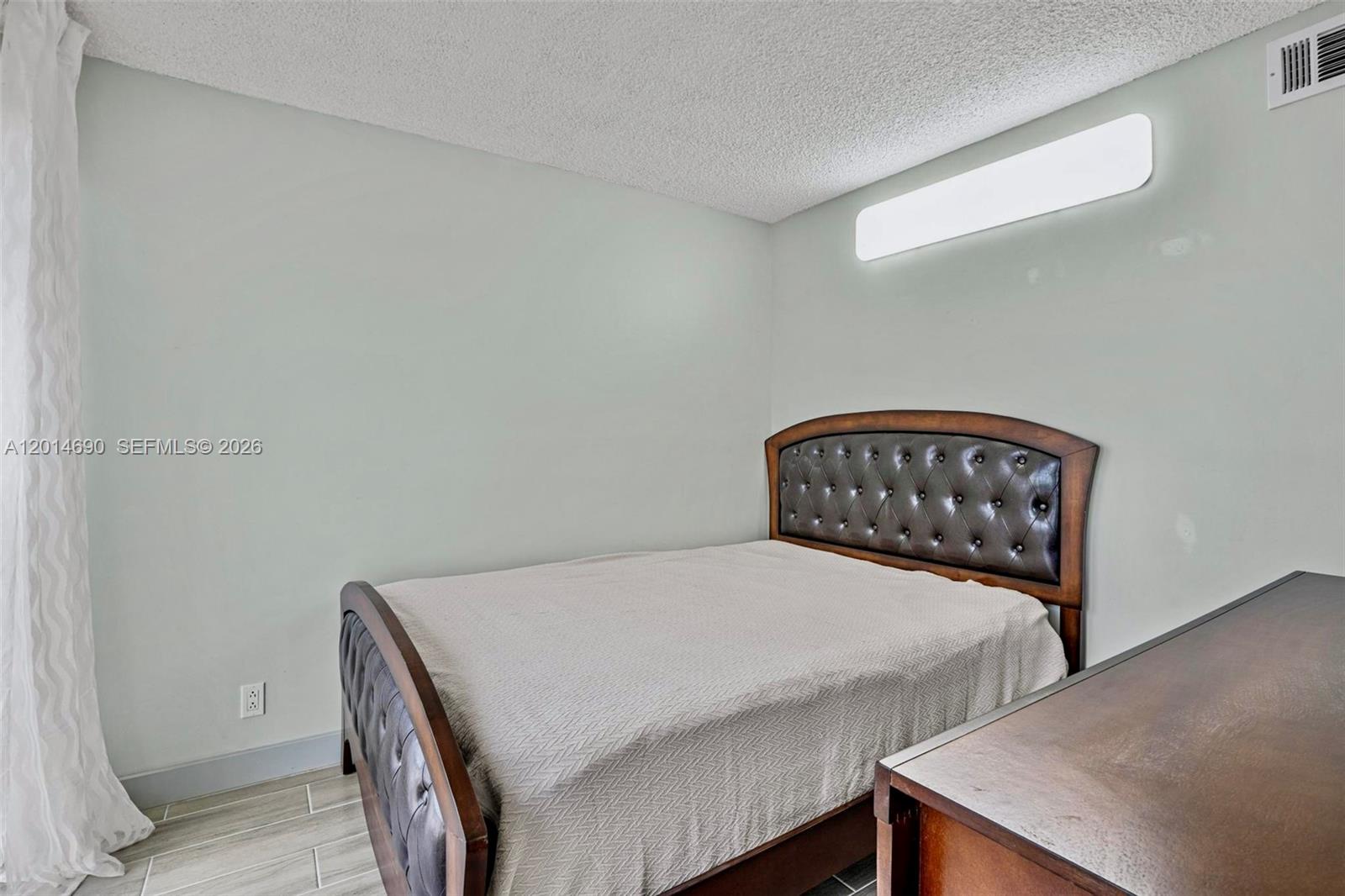DESOTO PARK CONDO - Residential Lease