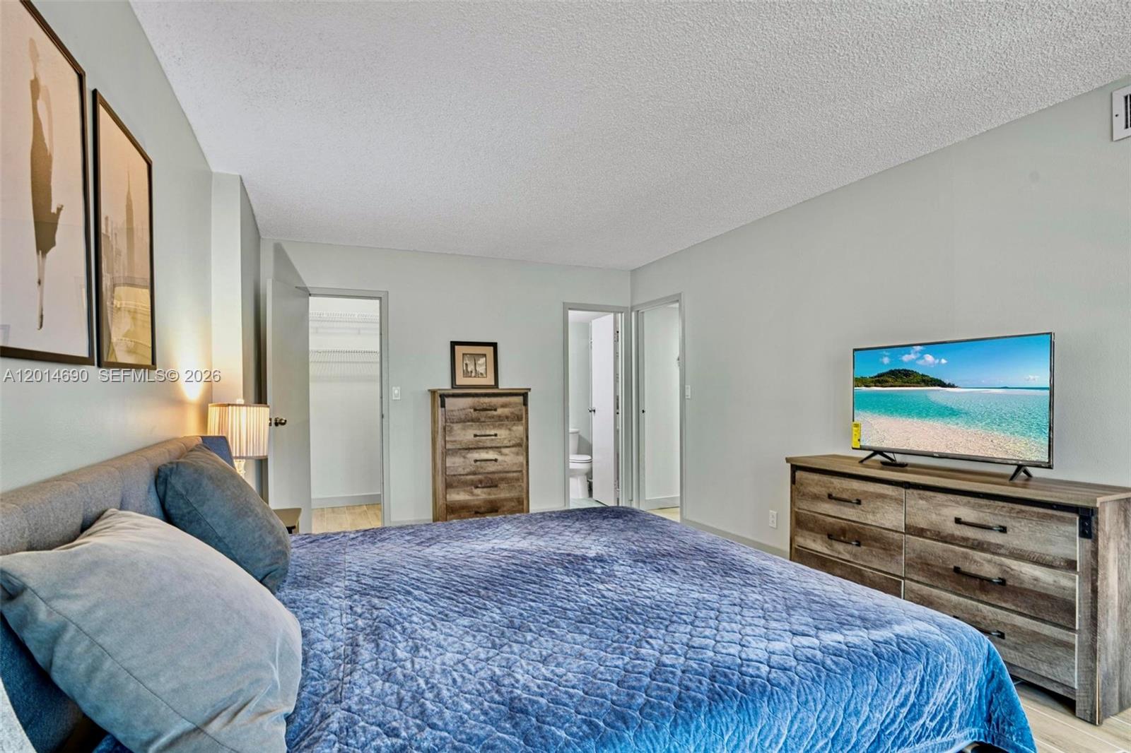 DESOTO PARK CONDO - Residential Lease