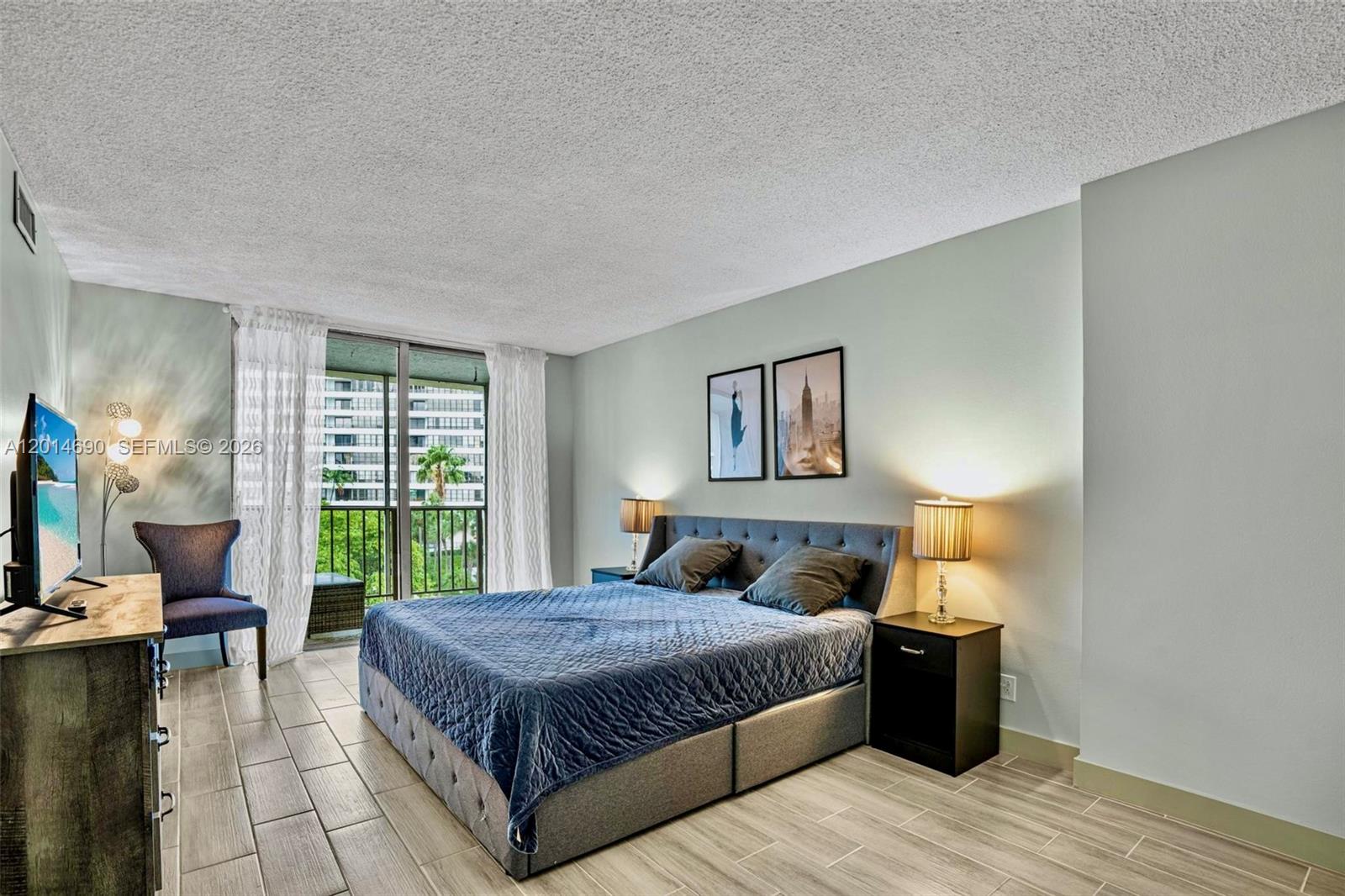 DESOTO PARK CONDO - Residential Lease