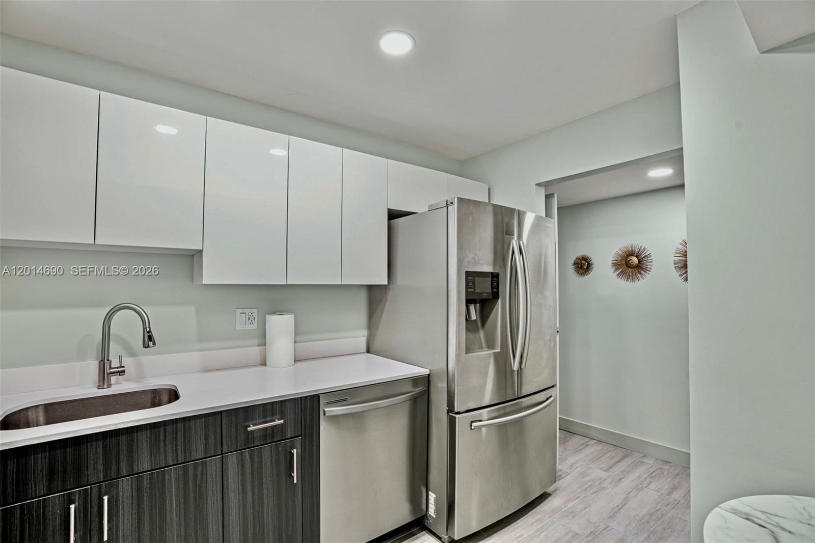 DESOTO PARK CONDO - Residential Lease