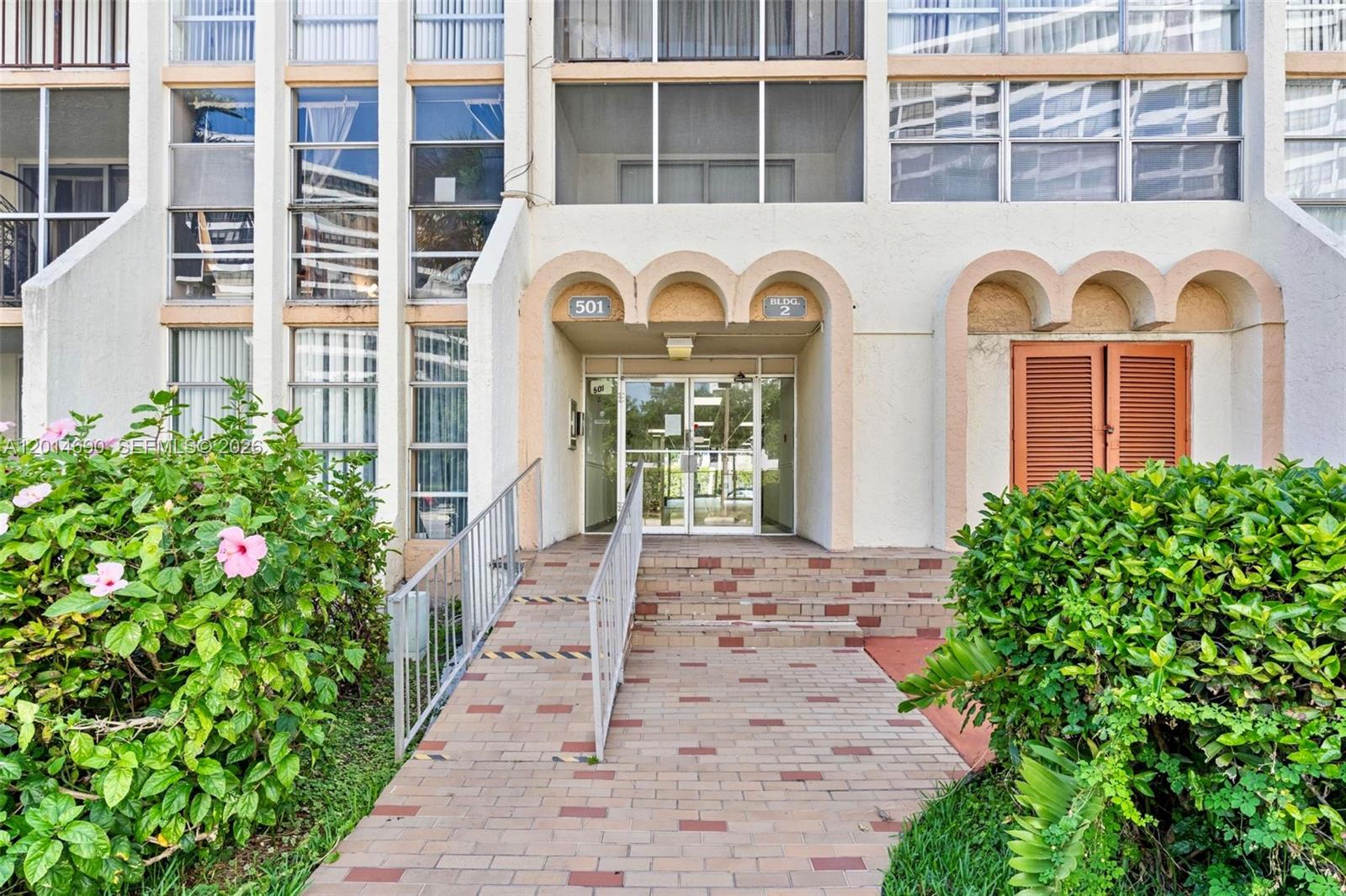 501 Three Islands Blvd 518