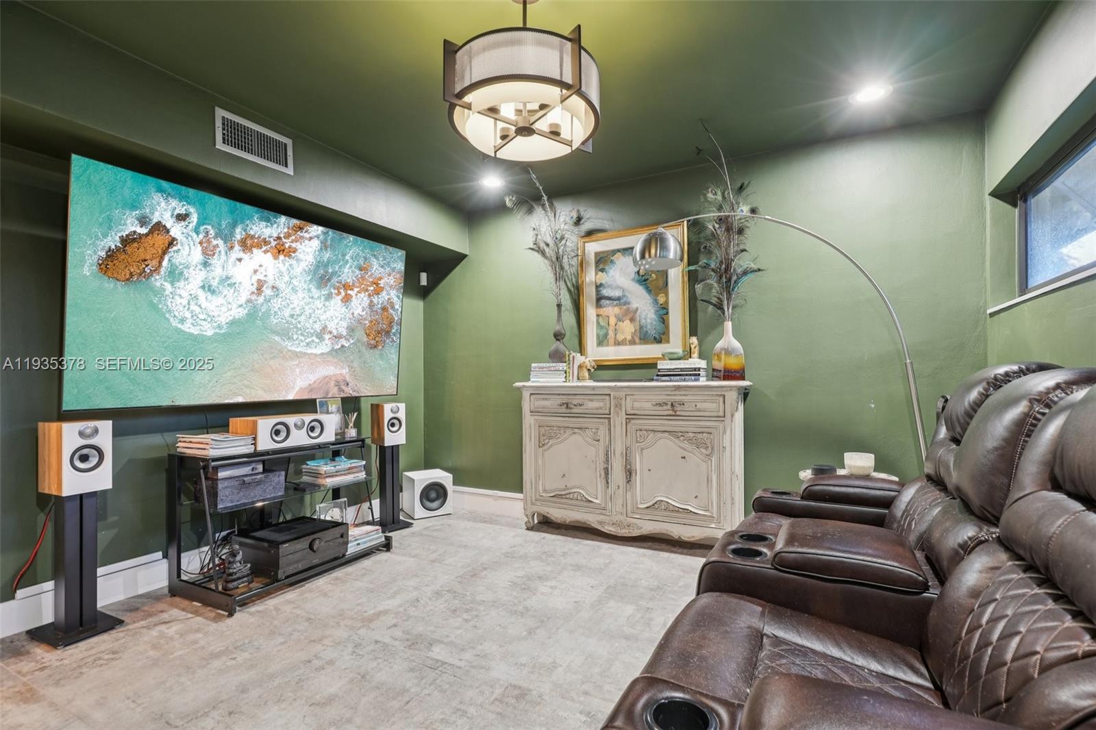 OMNI ESTATES 2ND ADDN - Residential