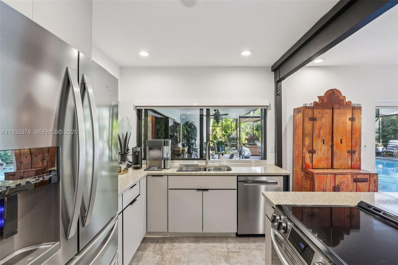 OMNI ESTATES 2ND ADDN - Residential