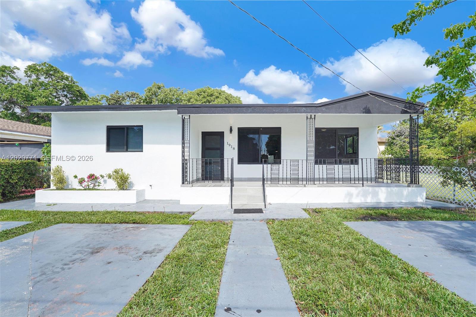 MILLER LAWN - Residential