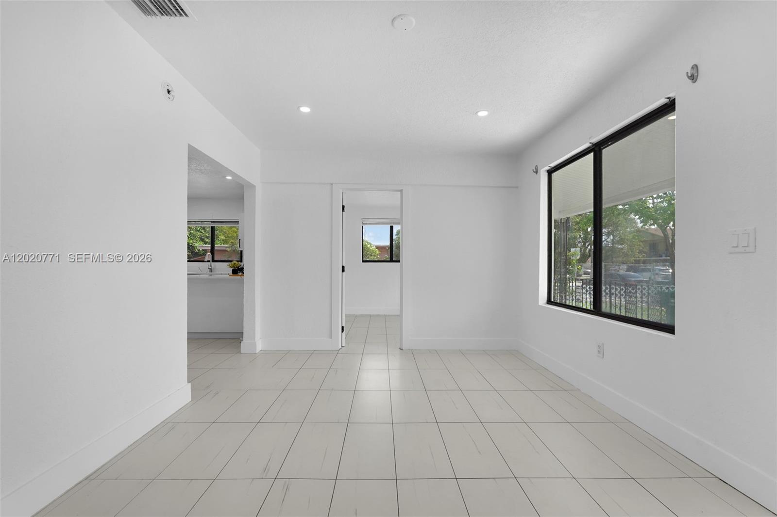 MILLER LAWN - Residential