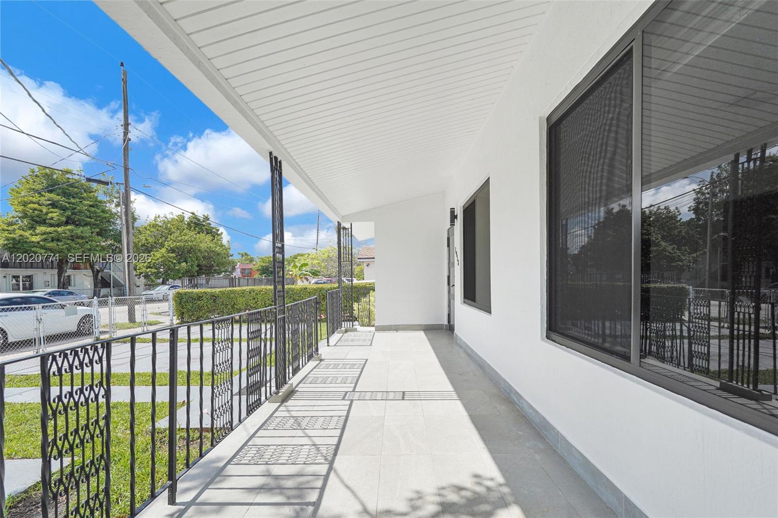 MILLER LAWN - Residential