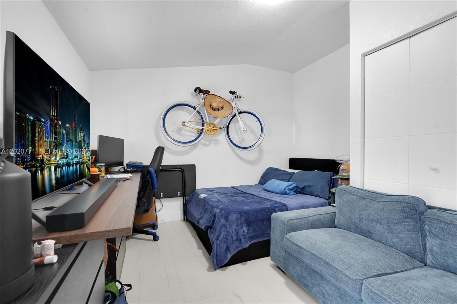 MILLER LAWN - Residential